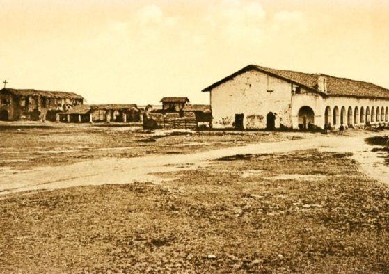 Mission San Fernando Rey de España - Cardinell Vincent Postcards Collection