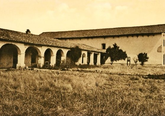 Mission San Miguel Arcángel - Cardinell Vincent Postcards Collection